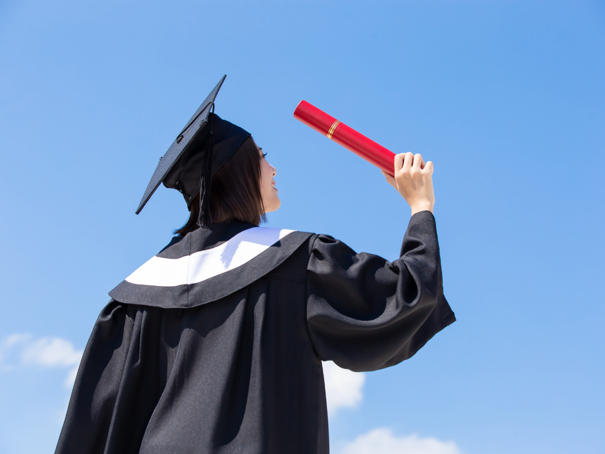 asian american student graduating