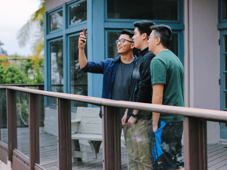 asian american teen friends